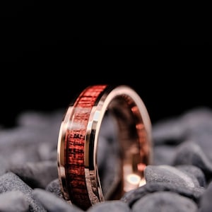 ローズゴールドタングステンバンド、コアウッド仕上げ - メンズ結婚指輪 - 6mm パーソナライズリング