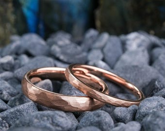 Tungsten Rings Set - His and Hers Rose Gold Hammered Wedding Bands - 2mm & 4mm - Custom Laser Engraving