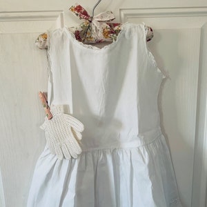 Vintage Edwardian Style Lawn Cotton Petticoat With Gloves Floral Hairpiece Girls' Spring/Summer Dress image 2