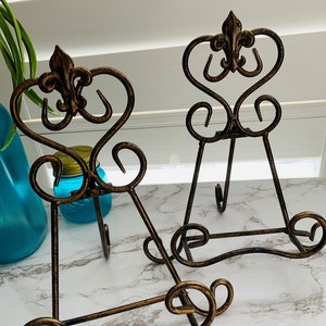 Gold Tone Cherub Design Plate Rack Picture Holder Stand Easel Metal