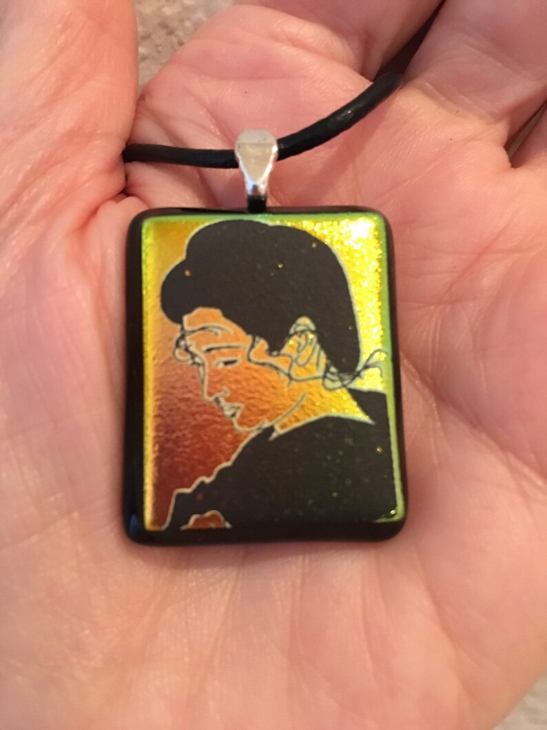 Golden Geisha Pendant Set