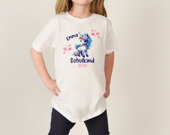 T-Shirt Einhorn Schulkind 2024 mit Name und Jahr zur Einschulung Schulbeginn Geschenk