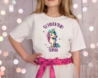 T-Shirt Regenbogen Schulkind 2024 mit Name und Jahr zur Einschulung Schulbeginn Geschenk