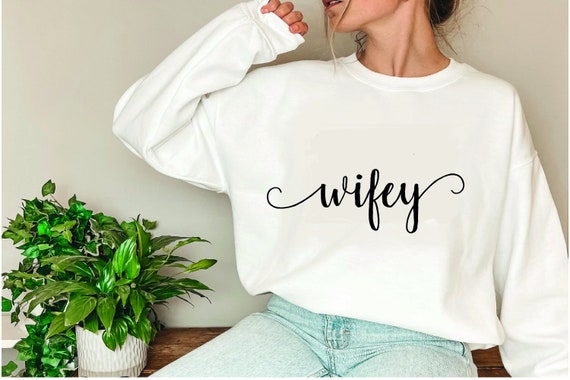 Ironing picture Wifey Mrs. Mr. Bride Bride also with desired name & date statement shirt