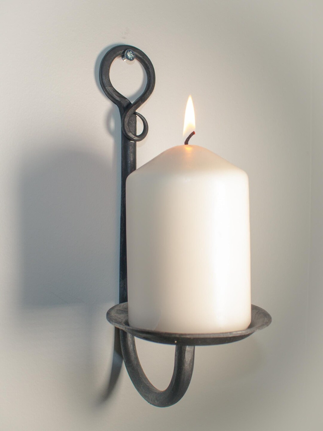 Ironmongery World Hand Forged Blacksmith Wall Mounted Candle Holder Sconce – Traditional Country Style, BI57419, Made In India
