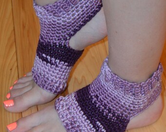 Shades of Purple gehäkelte Yoga/Pilates/Tanz/Pediküre/Flip Flop/Spa Socken (dicke mittlere Größe)