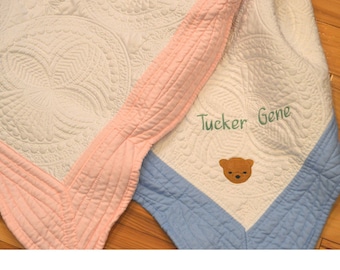Personalisierte Baby Quilt: Gestickte Name & Tier, Andenken aus Baumwolle