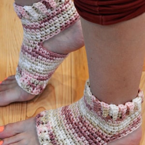 Rosewood Crocheted Yoga/Pilates/Dance/Pedicure/Flip Flop/Spa Socks (THICK-AVERAGE SIZE)