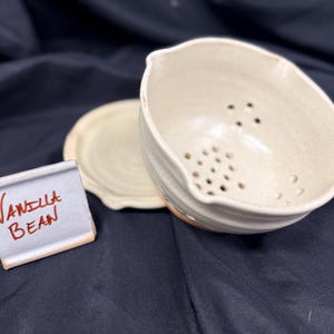Bol para bayas, colador con plato opcional Vanilla Bean w/plate