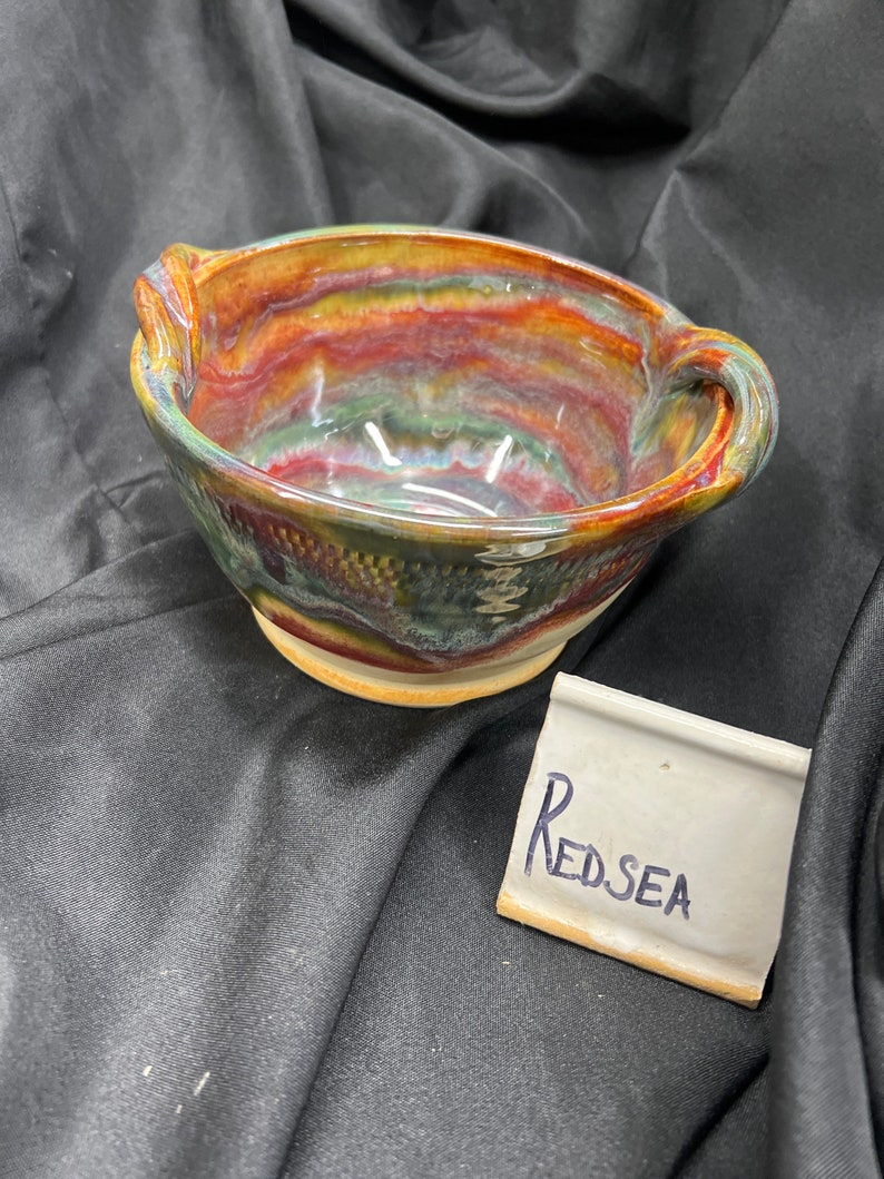 Serving bowl with handles image 3