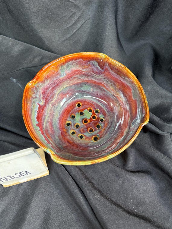 Berry bowl, Colander with optional plate