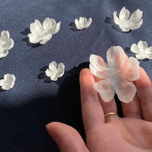 fiori di stoffa tagliati 25pz. Organza di seta rigida 3D in raso Petali Petali 3d Pizzo SPOSA, abbellimento, Appliques Abito da sposa fatto a mano, codice:iSp