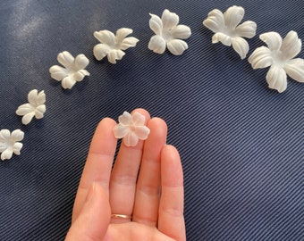 cut fabric flowers 25pcs Stiff 3D silk organza satin Petals 3d petals BRIDAL lace, embellishment, Appliques Handmade wedding dress, code: iS