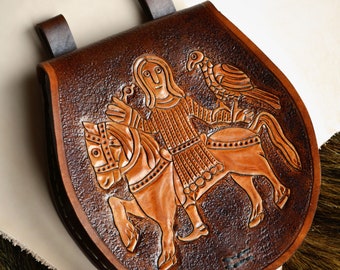 Early Medieval Leather BELT POUCH Bag, Historically Inspired Carving "Falconer", Reenactment / Viking / LARP, Medium size
