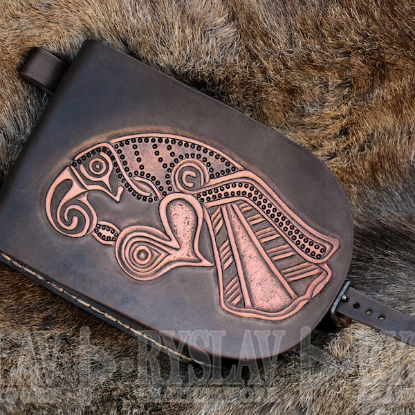 Early Medieval Leather BELT POUCH Bag, Historically Inspired Carving "Raven", Reenactment / Viking / LARP, Medium size