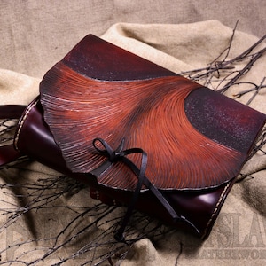 Sac à bandoulière en cuir GINKGO BILOBA, sac messager, entièrement façonné à la main, teint et cousu main à la main, cuir naturel, sculpture de FEUILLES, poche pour téléphone
