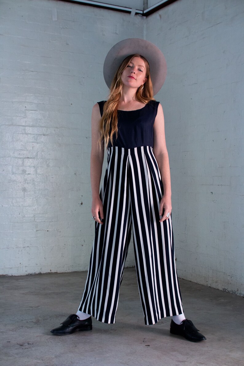 90's vintage navy and cream loose fit wide leg jumpsuit, one piece, romper, made in Canada, striped, size 10 AU image 3