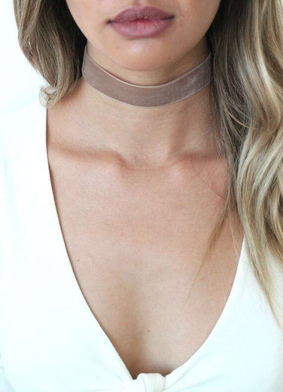 tan velvet choker