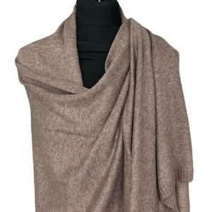SALE! Cashmere Shawl knitted in Nepal