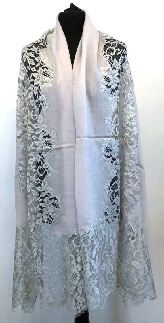 Pashmina Cashmere \u0026 Lace Shawl in Silver by Vishana