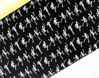 Hocus-Pocus-Skeleton-Dancing-Skeletons-Glow-In-The-Dark-Halloween-Black-Whtie-Riley-Blake-Designs-Cotton-Quilting-Fat-Quarter-Fabric-By-Yard
