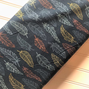Dream-Weaver-Cream-Blue-Feathers-Summer-Novelty-Red-White-Blue-America-Riley-Blake-Designs-Cotton-Quilting-Fat-Quarters-Fabric-By-The-Yard