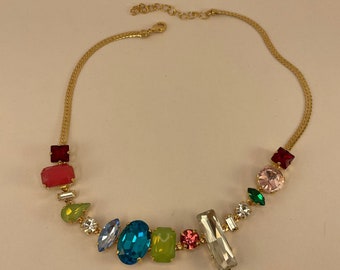 Multicolor necklace with colored crystals