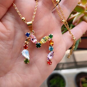 Colgante de letra, collar de letra del alfabeto, colgante colorido, colgante de cristal, colgante multicolor, collar de mujer