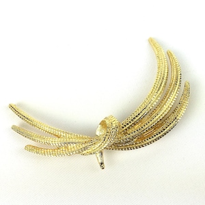 Vintage MONET Gold Tone Textured Wheat Stalk Twisted Brooch Pin