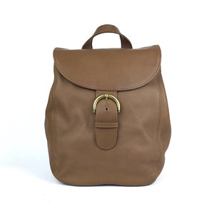 Vintage COACH Soho Buckle 4134 British Tan Medium Brown Genuine Leather Gold Classic Top Handle Daypack Rucksack Small Mini Bag Backpack