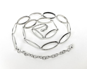 Vintage Silver Tone Metal Links Chain Lobster Claw Closure Adjustable Waist Hip Link Metal Heavy Mod 60s Style With Extender Chain Belt