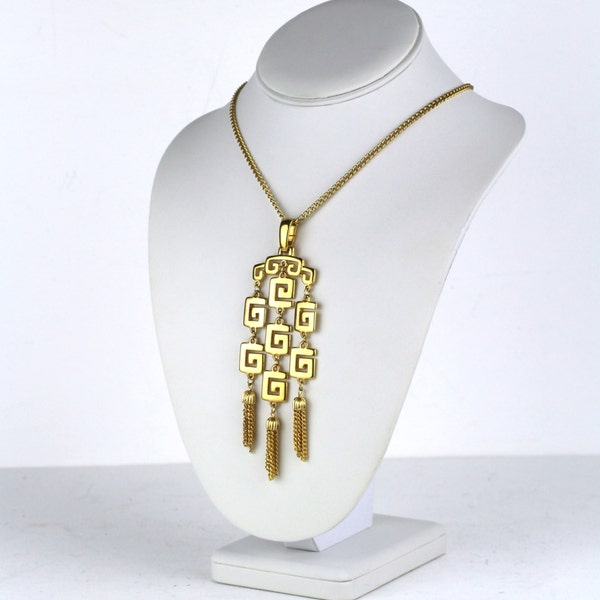 Vintage TRIFARI Gold Tone hanger w keten Statement ketting