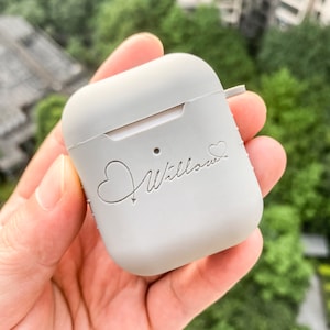 Gepersonaliseerde siliconen AirPod-hoes voor AirPod 1, 2, 3 en AirPod Pro, beste perfecte cadeau, eerste aangepaste naam monogram beschikbaar
