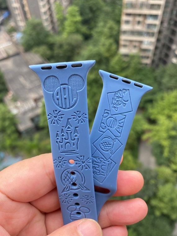 【Disney】US Disney Parks プライド Apple Watchバンド Disney Parks Engraved Apple Watch Band | 38mm 40mm 41mm 42mm