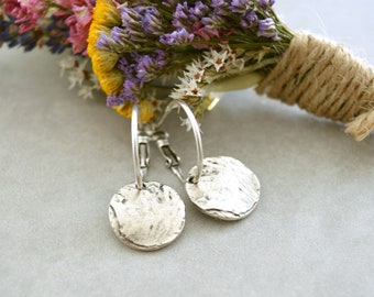 Antique Silver Hoop Earrings with flat hammered coin charms,Latch Back Hoop Earrings,Minimalist Geometric Dainty Trend minimal hoop earrings