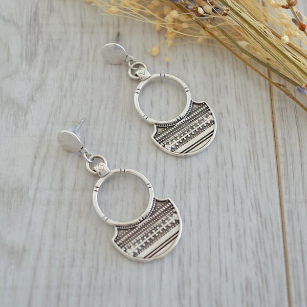 Boucles d'oreilles bouclier touareg africain, boucles d'oreilles pendantes en argent, boucles d'oreilles boho ethniques tribales, boucles d'oreilles tendance, bijoux touaregs en argent