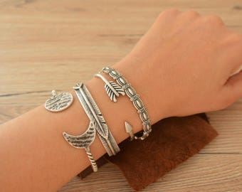 Bohemian Antique silver FEATHERS bangle cuff stacking bracelet, Native American Navajo Inspired Arm Cuff Bangle, Native American jewellery