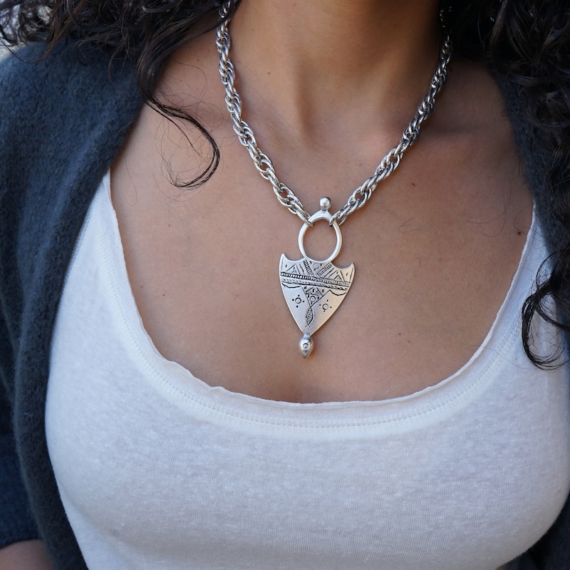 Chaîne de pendentifs de bijoux tribaux - Canada