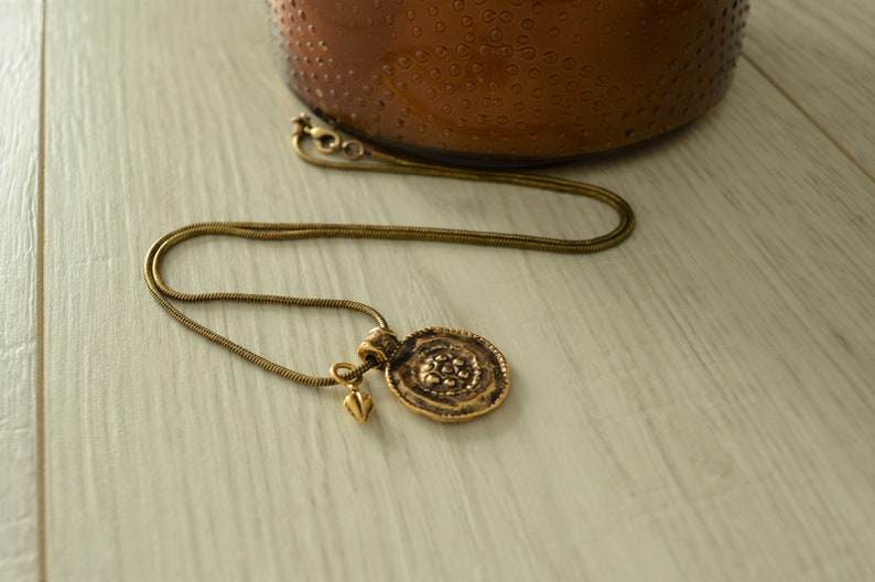 Antique Gold Coin Charm Pendant Necklace Jewelry Cheap Gift for Her Greek Coin Layering Medallion Necklace Bohemian Minimalist Jewelry