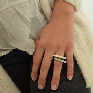 Antiker Silber Zwei PARALLEL Linien Ring, Einzigartige Gehämmerter abstrakter Ring, Boho Silber Modernist Ring, Silber Band Schmuck,US Größe 16,5-20cm Bild 3