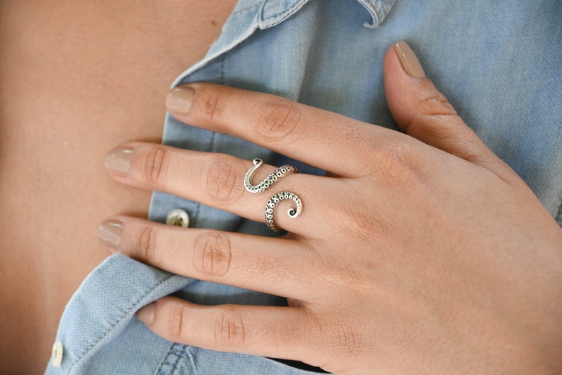 Bohemian Silver OCTOPUS ARM Knuckle Midi Pinky Ring, Silver Stackable Animal Ring, Silver Adjustable Ring, Affordable Ring, Gift for Her image 1