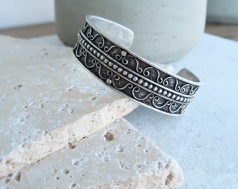 Bohemian Antique silver DOTTED bangle cuff stacking bracelet, Arm Candy, Tibetan Nepalese Indian inspired Cuff Bangle Bracelet Jewellery