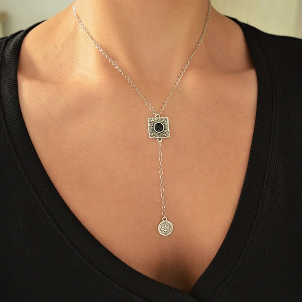 Silber Lariat Schwarz Emaille Quadrat Anhänger Halskette: Langer Tropfen, Y Halskette mit schwarzem Onyx, Geometrischer Boho Minimalist Schmuck