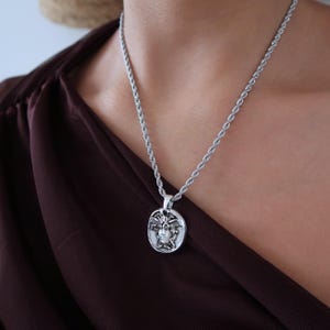 Medusa Coin Pendant Necklace: Stainless Steel Rope Chain