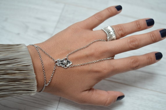 Punk Hand Chain Layered Finger Ring Claw Hand Bracelet Wedding Party Hand  Jewelry for Women and Girls