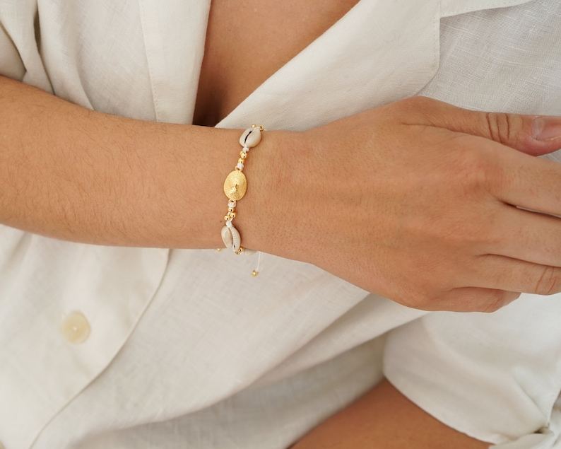 Gold Limpet Shell with Natural cowrie shells bracelet, Bohemian boho Adjustable macrame bracelet, Beach Tropical Summer Delicate Dainty Gift White
