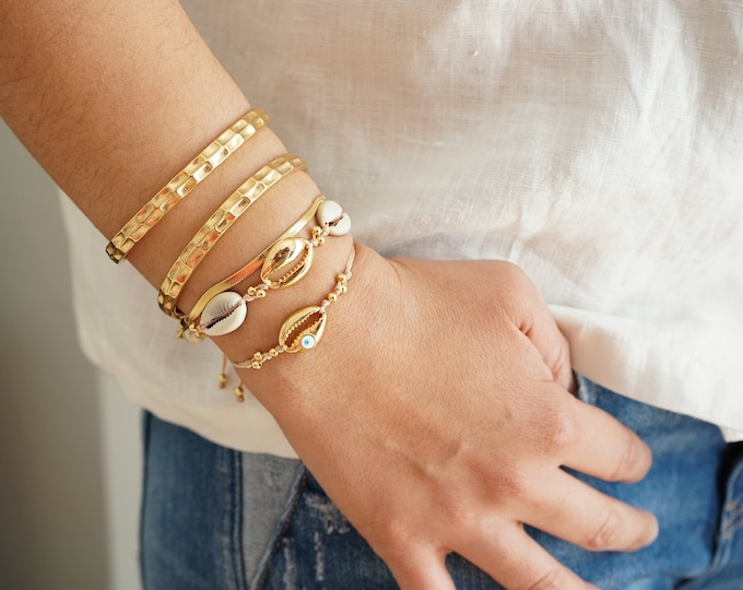 Set of 2 summer macrame bracelets wt gold cowrie shells, adjustable shell bracelet, Bohemian Boho Hippie Beach Tropical Cowrie Shell