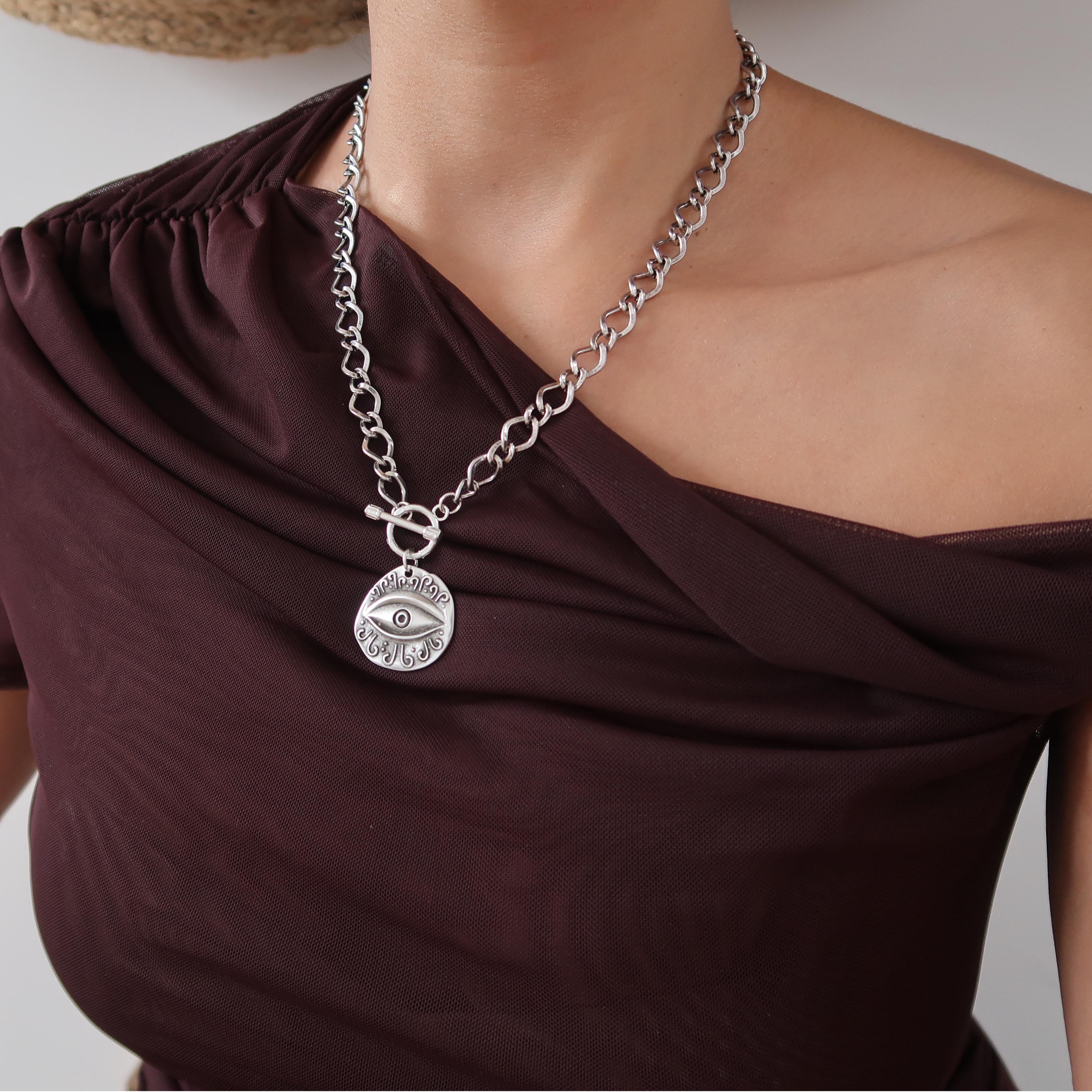 チャンキーな邪眼保護ペンダントネックレス:シルバーチェーンT チャンキーな邪眼保護ペンダントネックレス:シルバーチェーンT