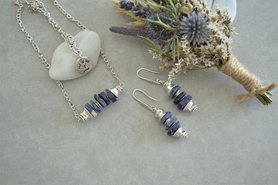 Orecchini a barra in argento con zaffiro blu grezzo/kyanite: ganci con perline, pietra naturale, gioielli con pietre preziose fatti a mano, regalo di guarigione spirituale per lei - Italia
