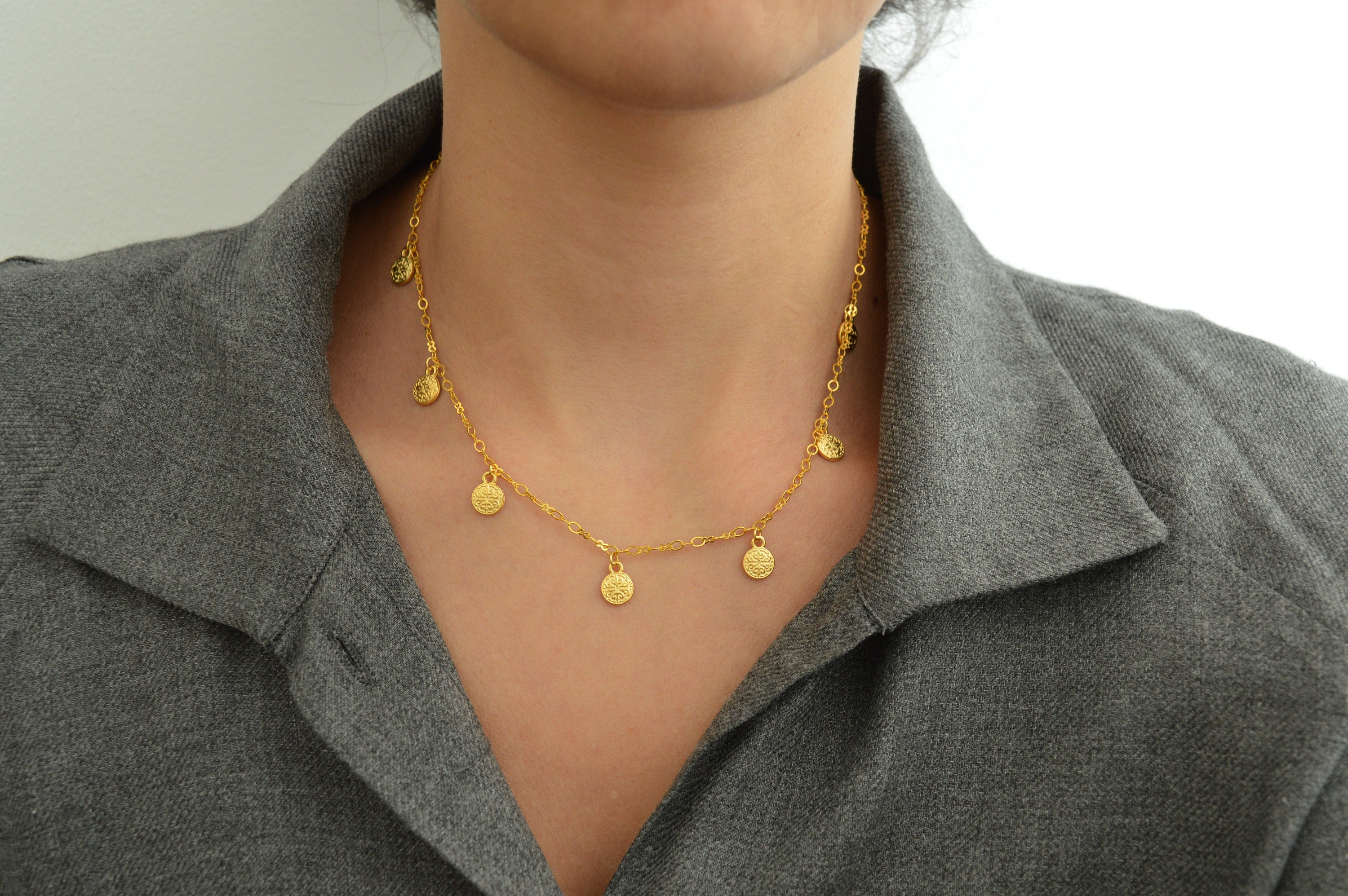 EllaB, Jewelry, Womens Gold Coin Sexy Choker Necklace
